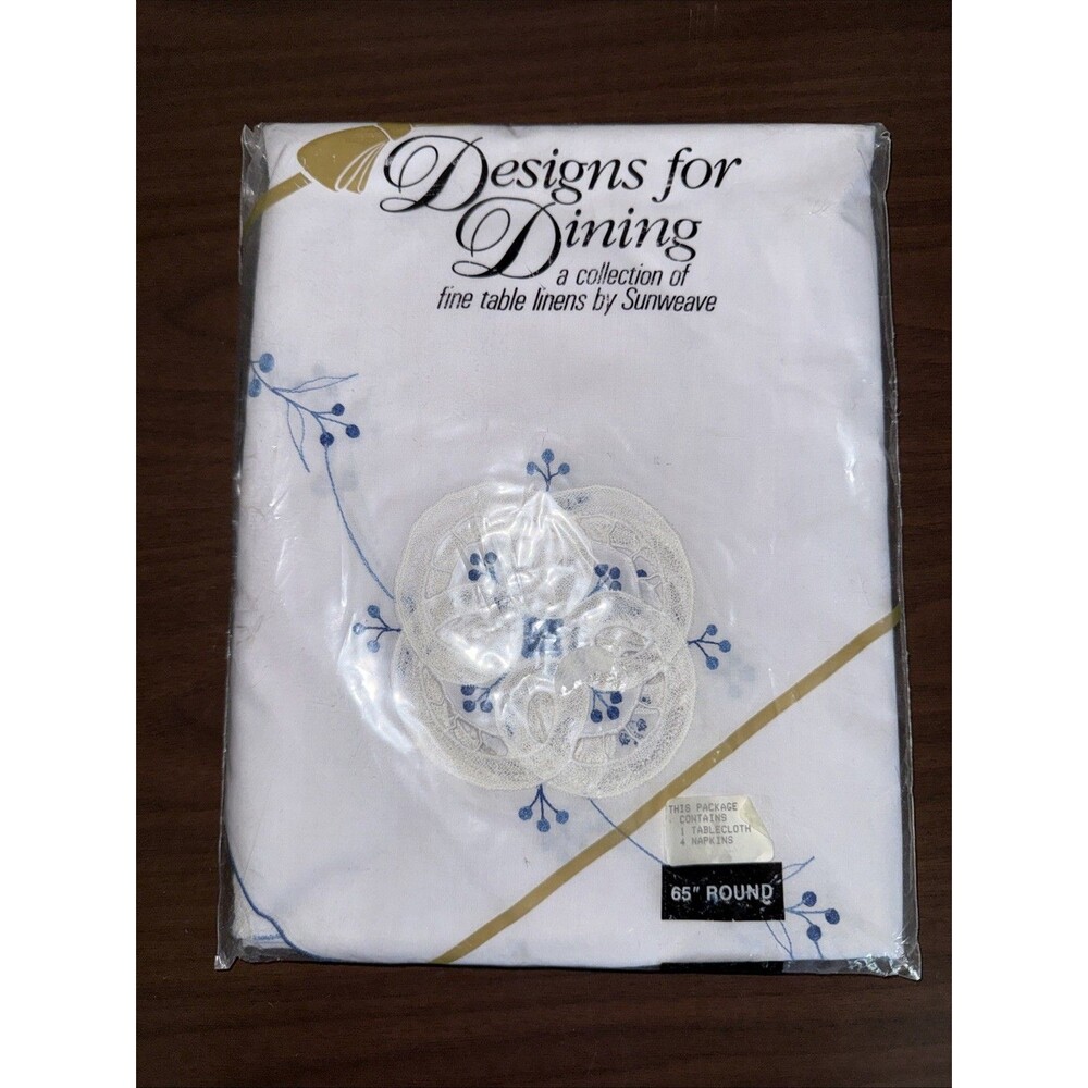 Vintage Designs For Dining, Fine Table Linens By Sun Wave 65In Round Cloth New